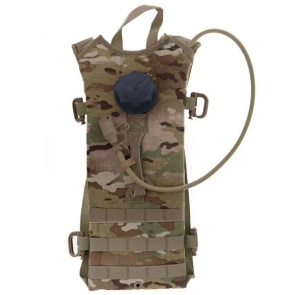 BrigadeQm Other - BrigadeQM Molle Hydration System & Reservoir 100 oz